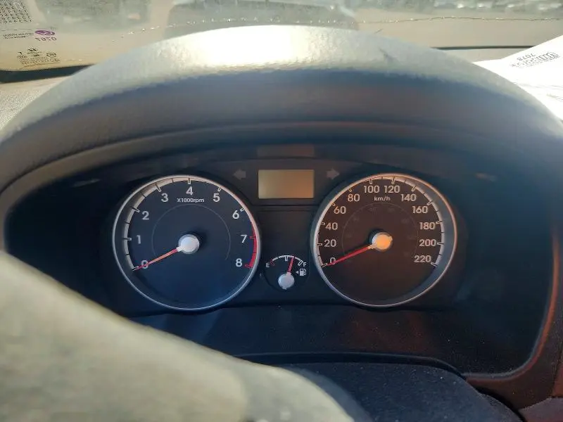 2010 HYUNDAI ACCENT SE  