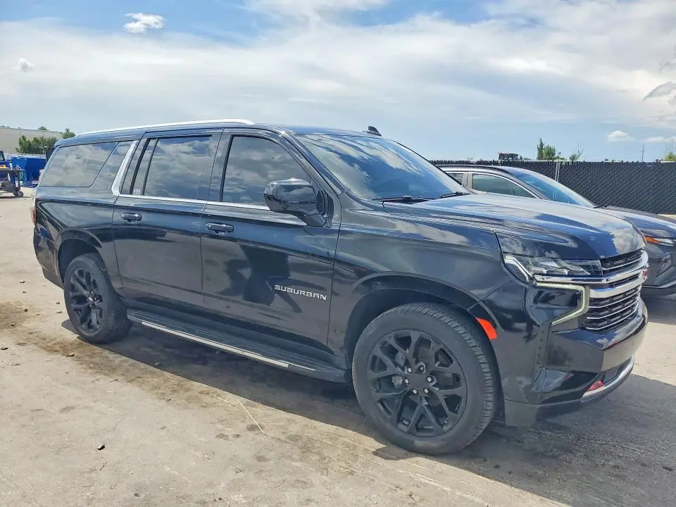 2021 CHEVROLET SUBURBAN C1500 LT  