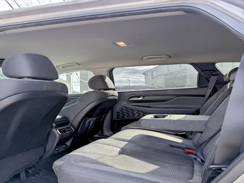 2022 HYUNDAI SANTA FE SE  