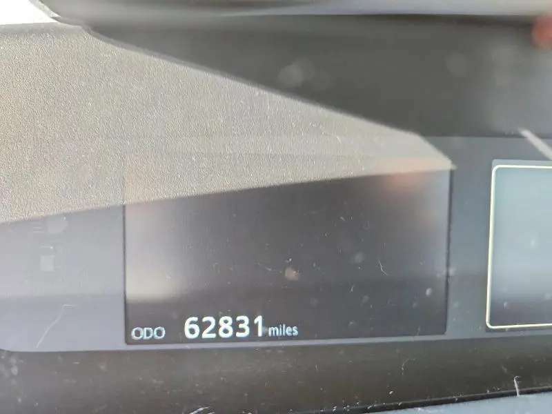 2016 TOYOTA PRIUS THREE  