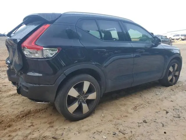 2021 VOLVO XC40 T5 MOMENTUM  
