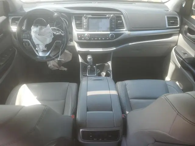 2018 TOYOTA HIGHLANDER SE  
