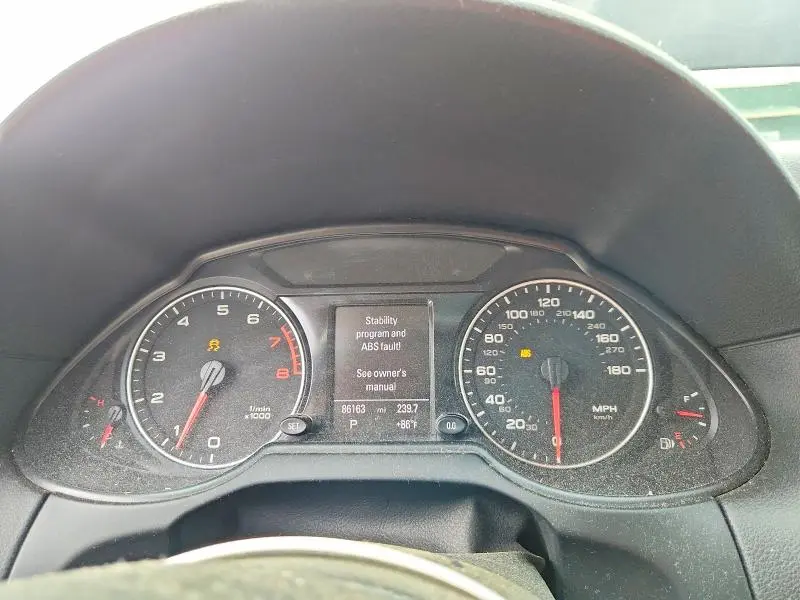 2012 AUDI Q5 PREMIUM PLUS  