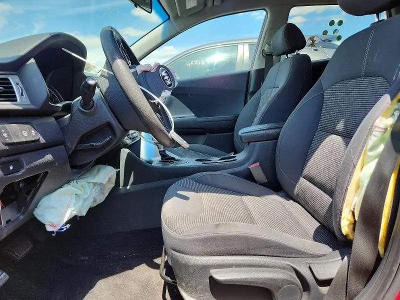 2018 KIA NIRO LX  