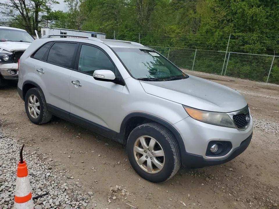 2011 KIA SORENTO LX  