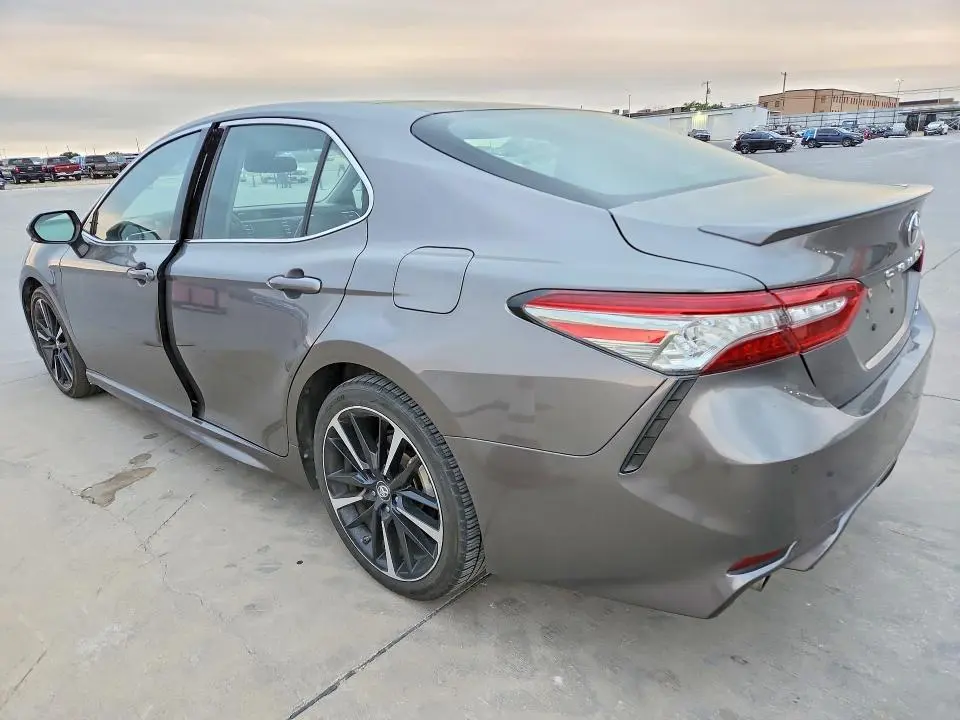 2018 TOYOTA CAMRY XSE  