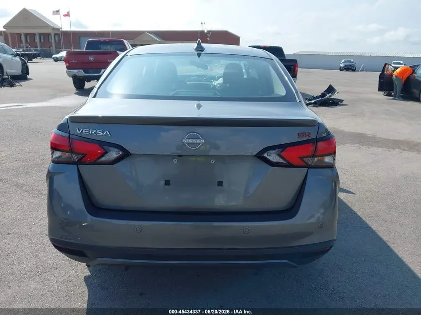 2024 NISSAN VERSA 1.6 SR