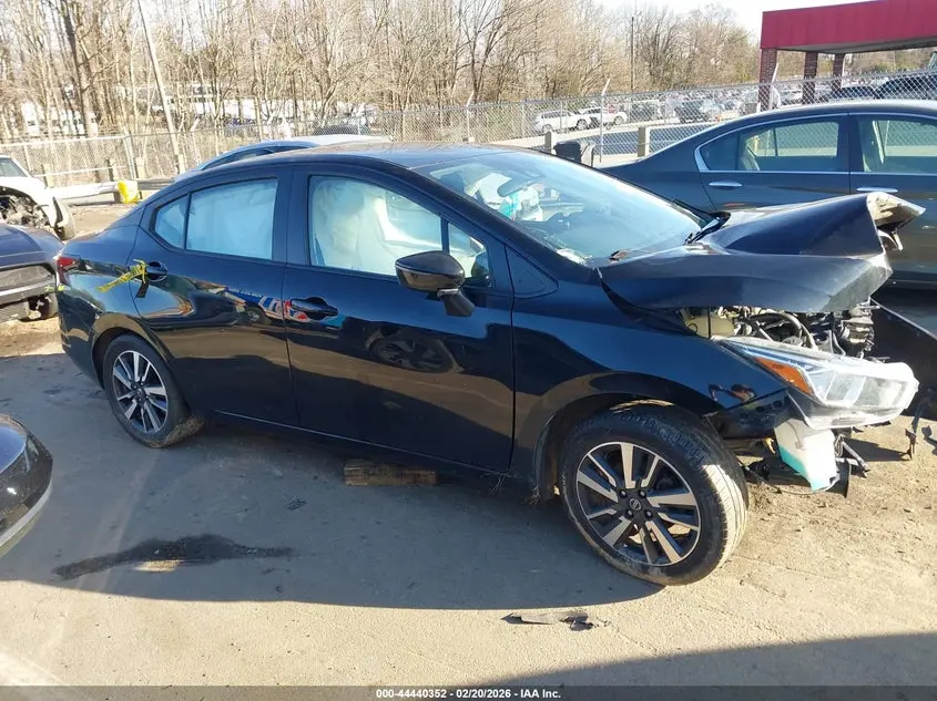 2021 NISSAN VERSA SV XTRONIC CVT