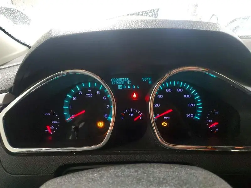 2011 CHEVROLET TRAVERSE LT  