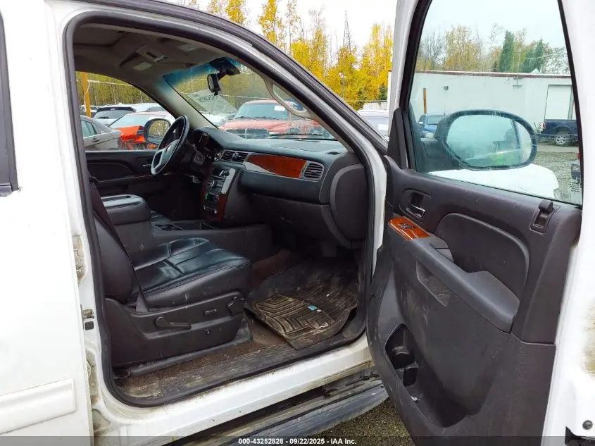 2011 CHEVROLET TAHOE LT