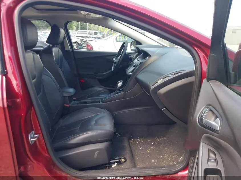 2015 FORD FOCUS SE
