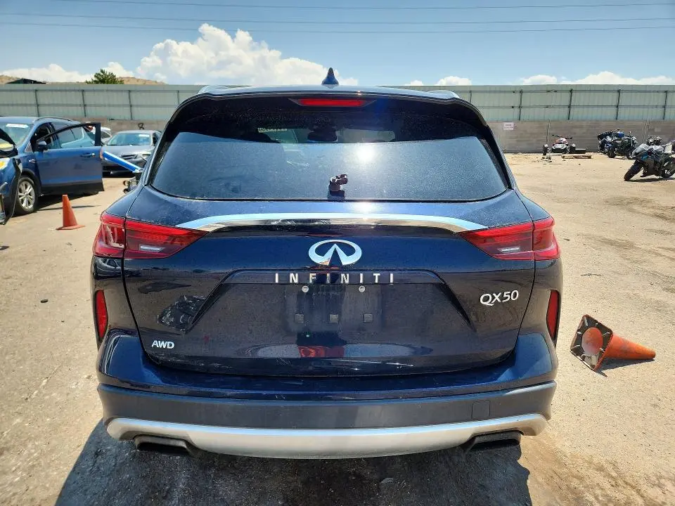 2019 INFINITI QX50 LUXE  
