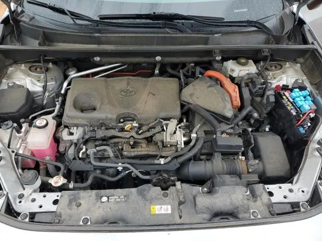 2019 TOYOTA RAV4 XLE  