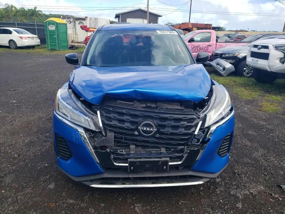 2024 NISSAN KICKS S  
