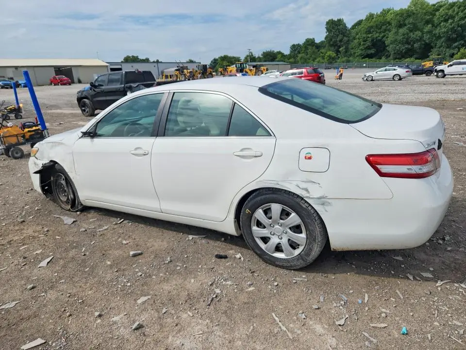 2011 TOYOTA CAMRY LE  