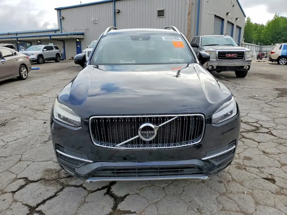 2017 VOLVO XC90 T5  