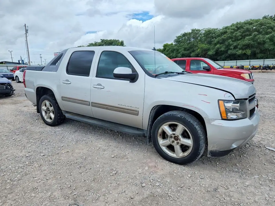 2010 CHEVROLET AVALANCHE LT  
