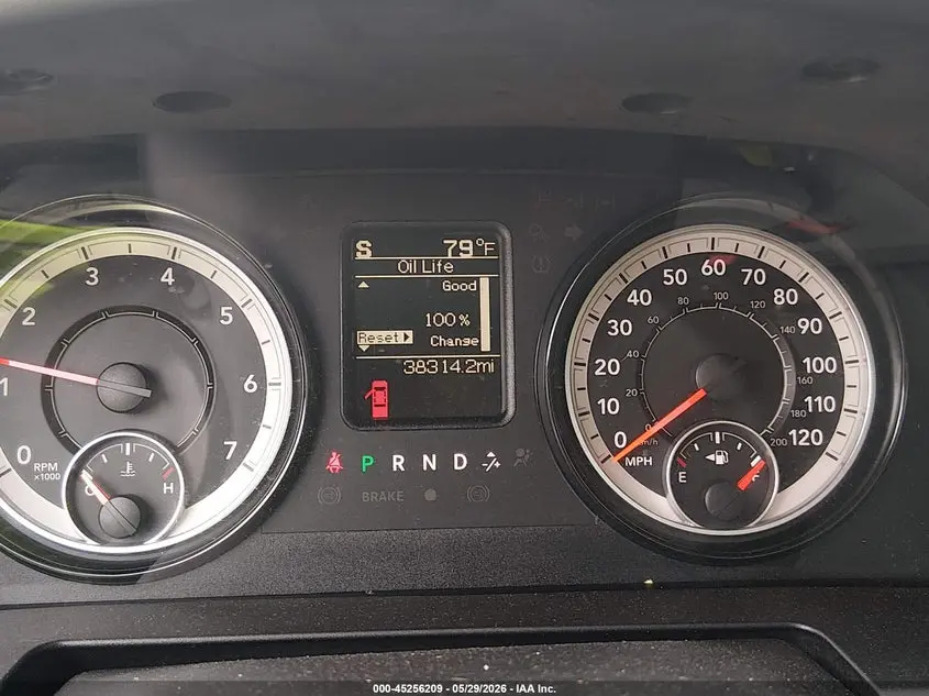 2017 RAM 1500 TRADESMAN  4X2 8' BOX