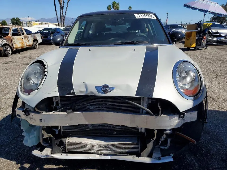 2015 MINI COOPER   
