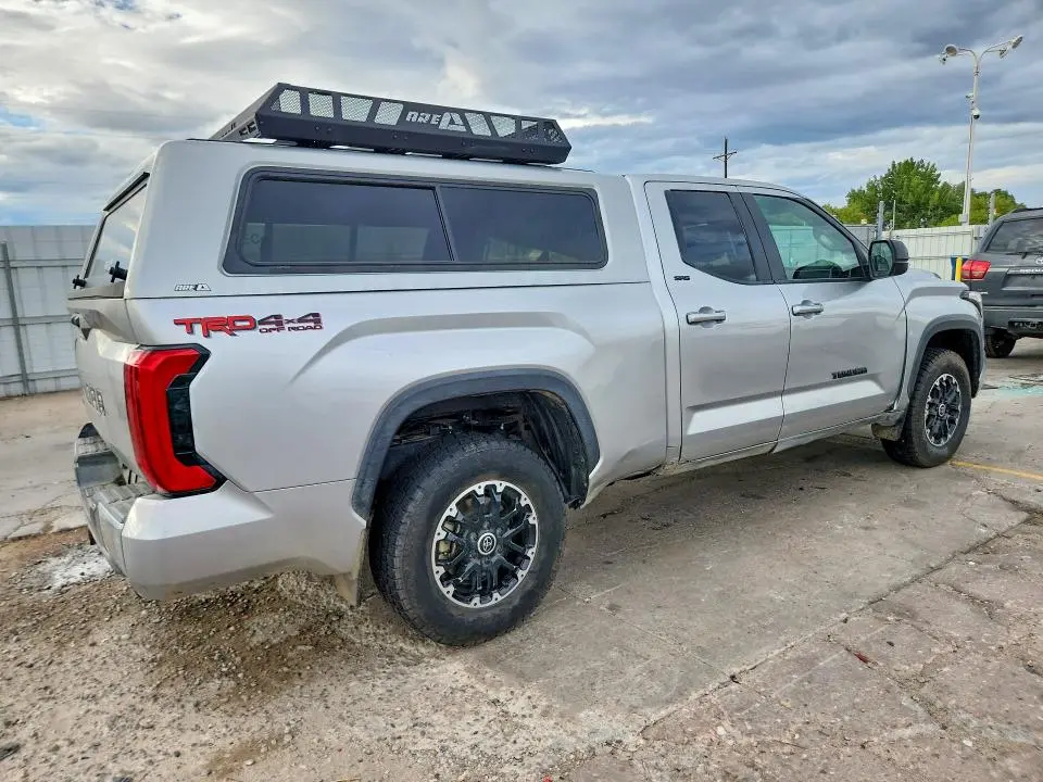 2024 TOYOTA TUNDRA SR5  