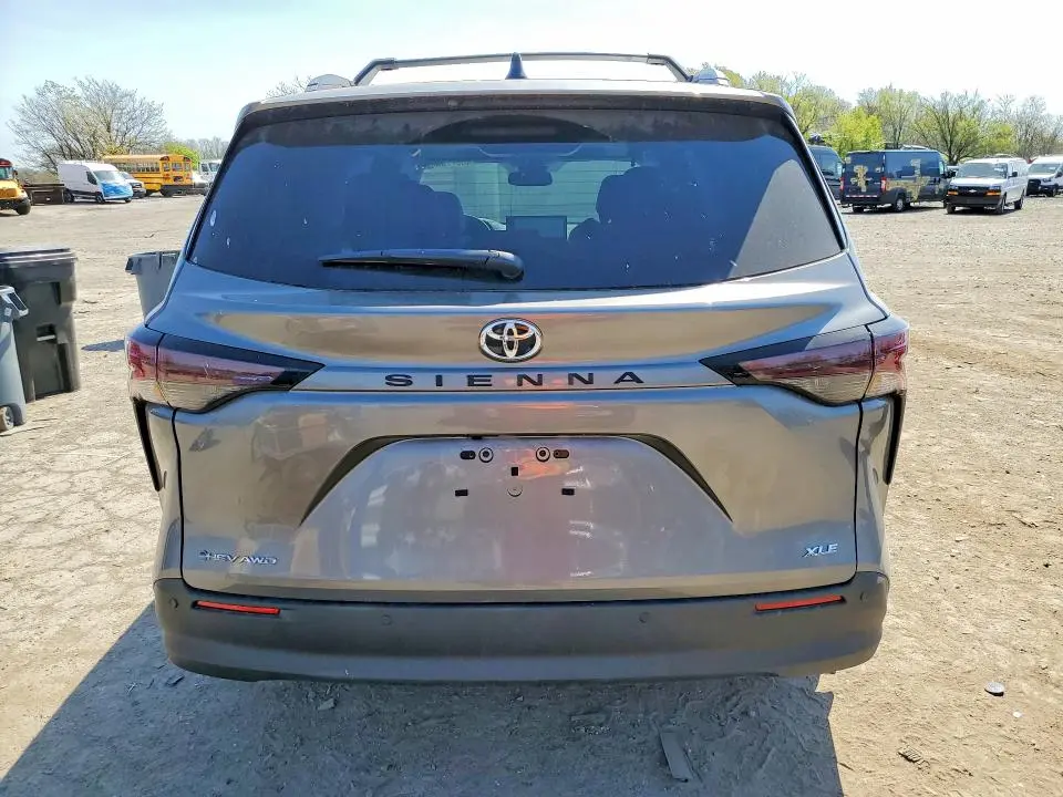 2026 TOYOTA SIENNA XLE 7-PASSENGER  