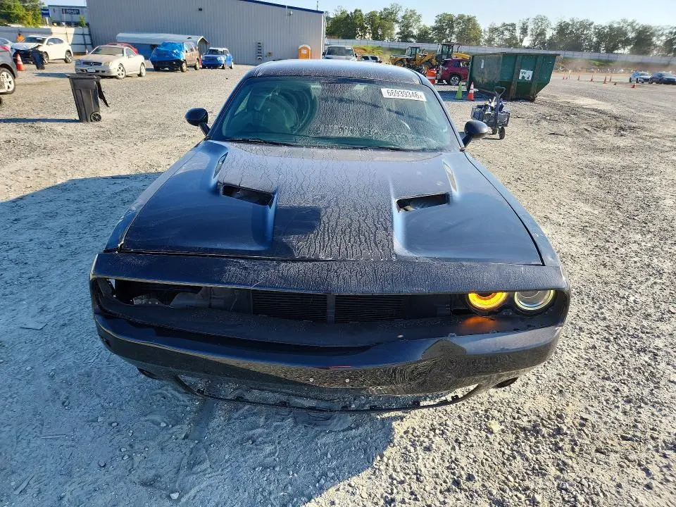 2015 DODGE CHALLENGER SXT  