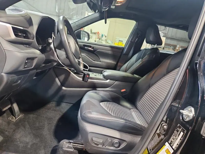 2022 TOYOTA HIGHLANDER XSE  