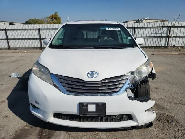 2013 TOYOTA SIENNA XLE  