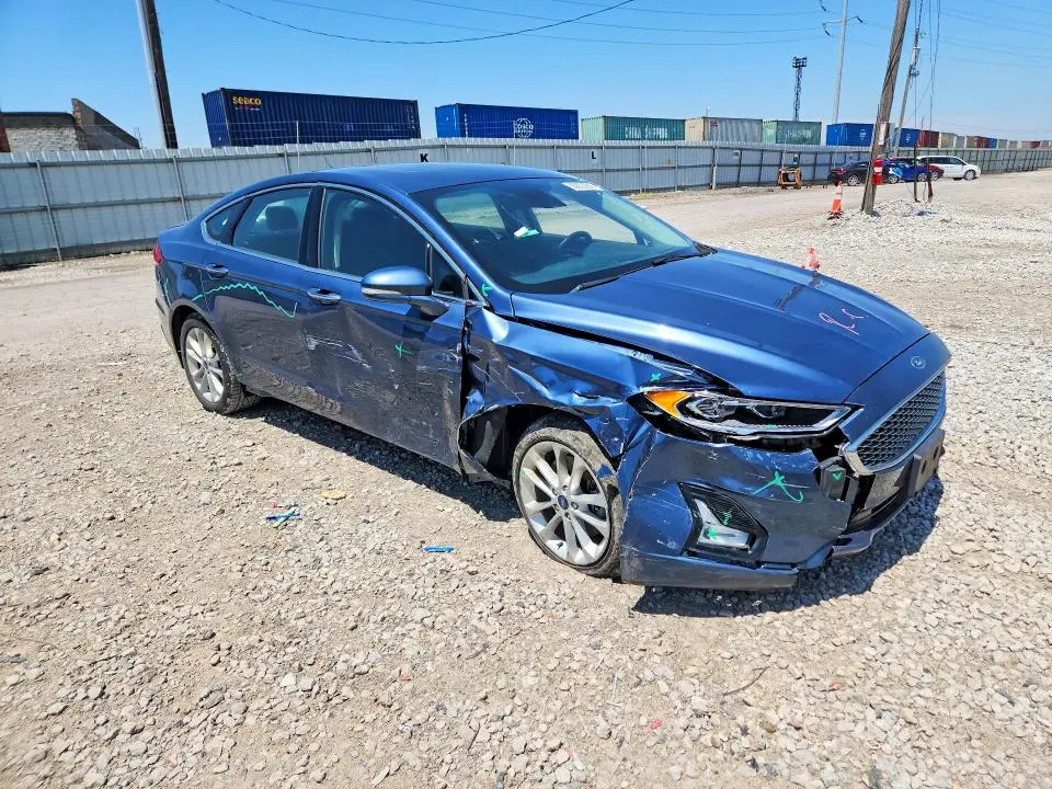 2019 FORD FUSION TITANIUM  
