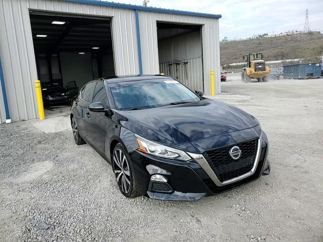 2021 NISSAN ALTIMA SR