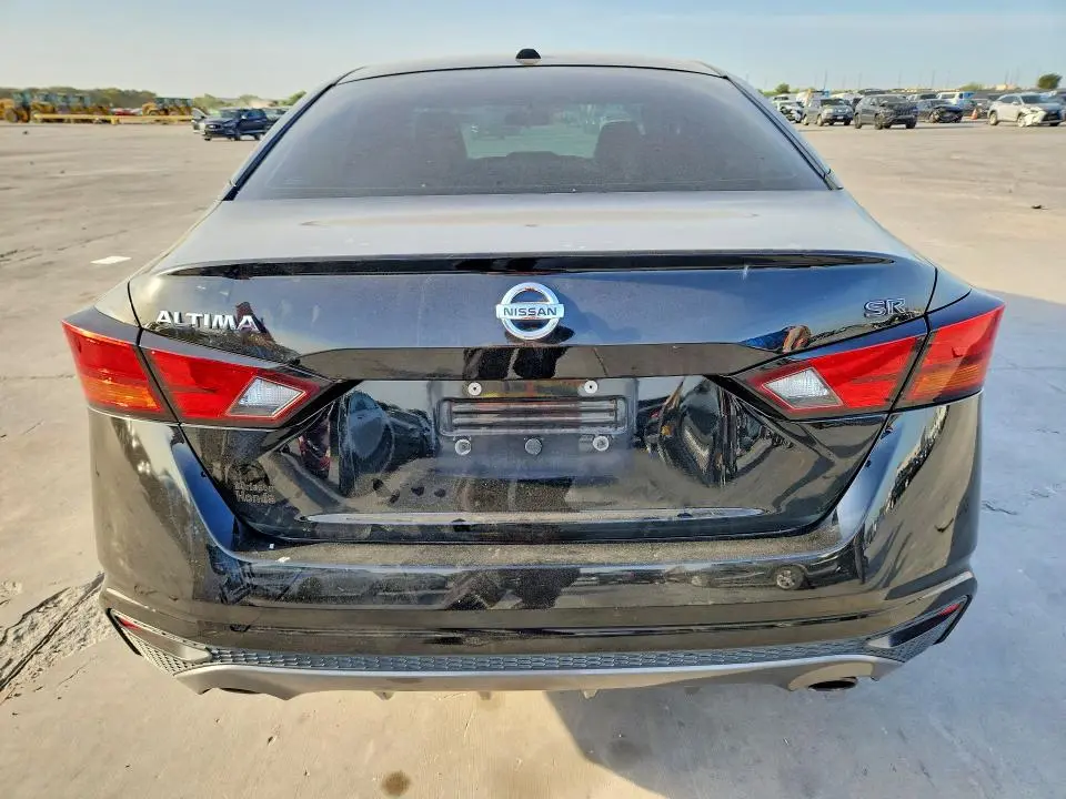 2019 NISSAN ALTIMA SR  
