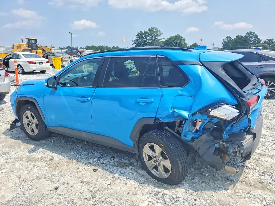 2020 TOYOTA RAV4 XLE  