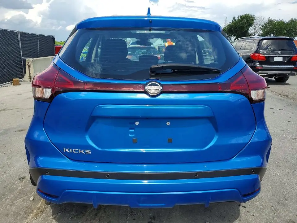 2024 NISSAN KICKS S  