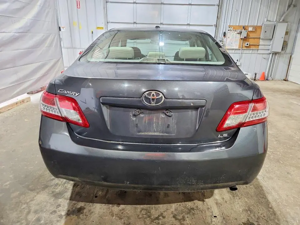 2011 TOYOTA CAMRY LE  