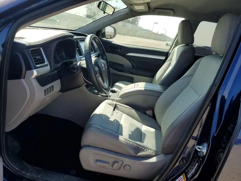 2016 TOYOTA HIGHLANDER LE PLUS  