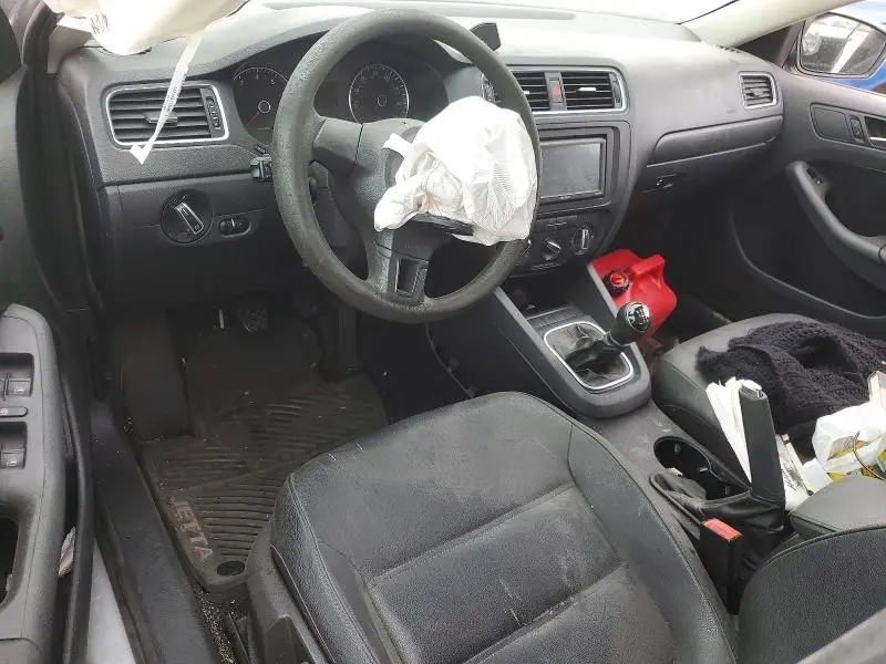 2012 VOLKSWAGEN JETTA SE  