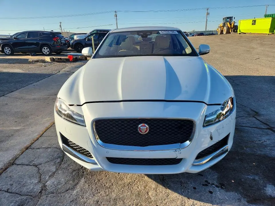 2019 JAGUAR XF PRESTIGE  