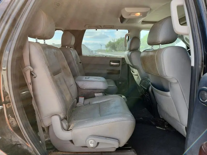2013 TOYOTA SEQUOIA PLATINUM  