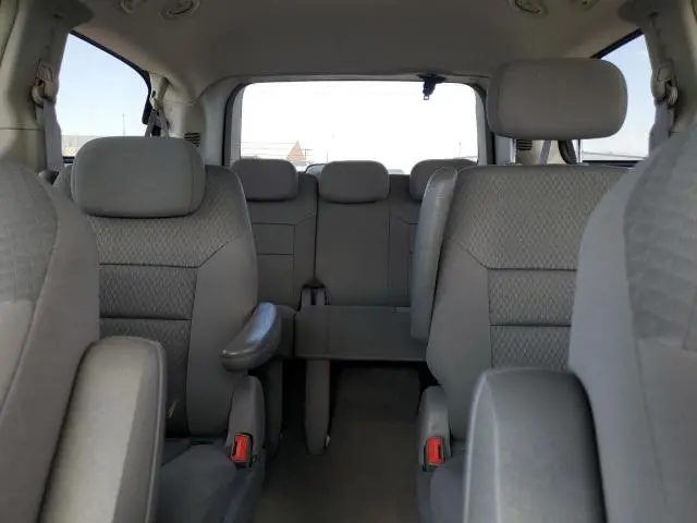2010 CHRYSLER TOWN & COUNTRY LX  