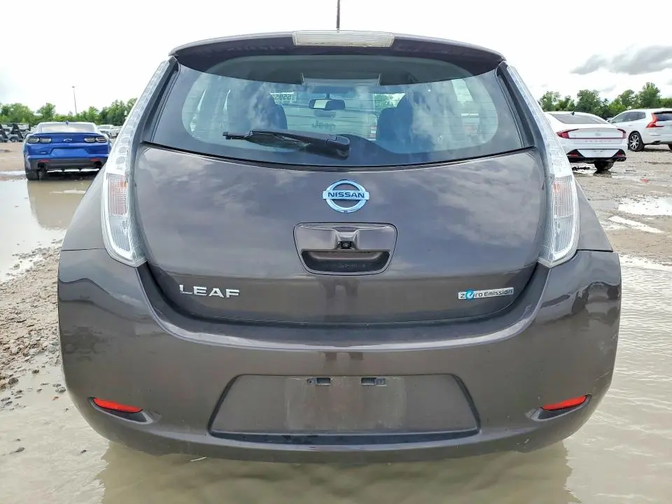 2016 NISSAN LEAF SV  