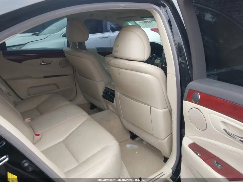 2012 LEXUS LS 460  