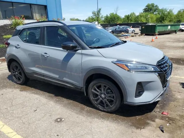 2021 NISSAN KICKS SR  