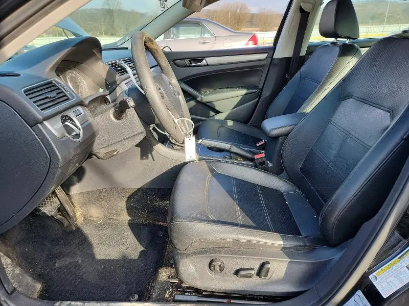 2013 VOLKSWAGEN PASSAT S  