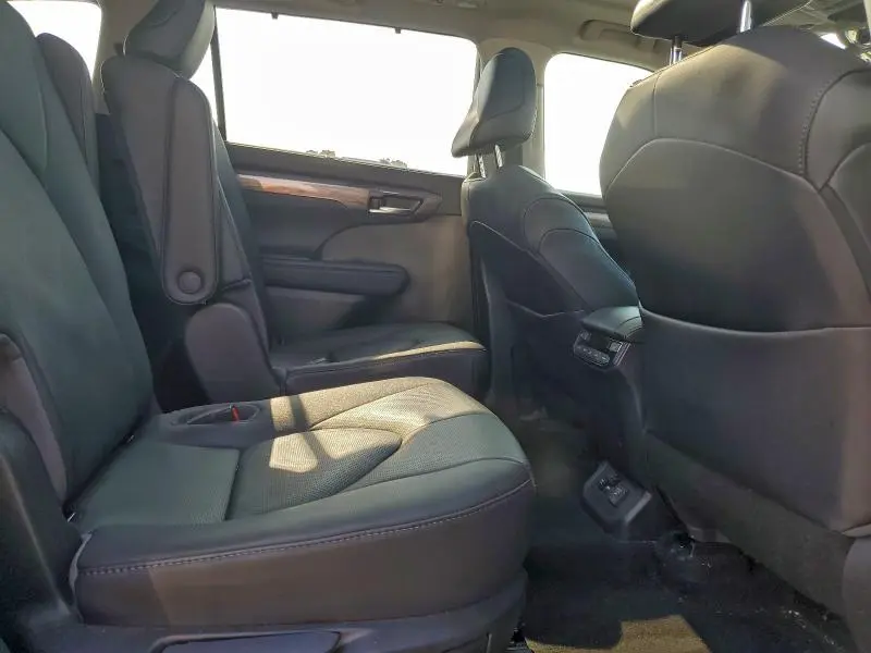 2020 TOYOTA HIGHLANDER HYBRID PLATINUM  