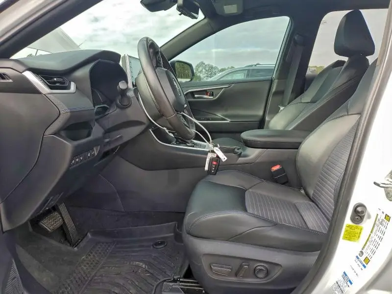 2019 TOYOTA RAV4 XSE  