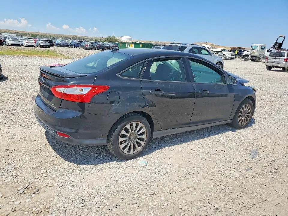 2013 FORD FOCUS SE  