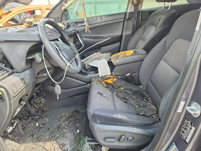 2017 HYUNDAI TUCSON SE  