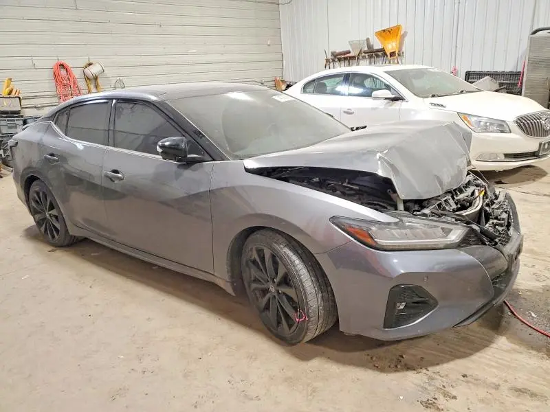 2021 NISSAN MAXIMA SR  
