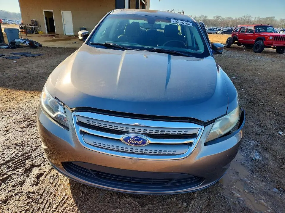 2011 FORD TAURUS SEL  