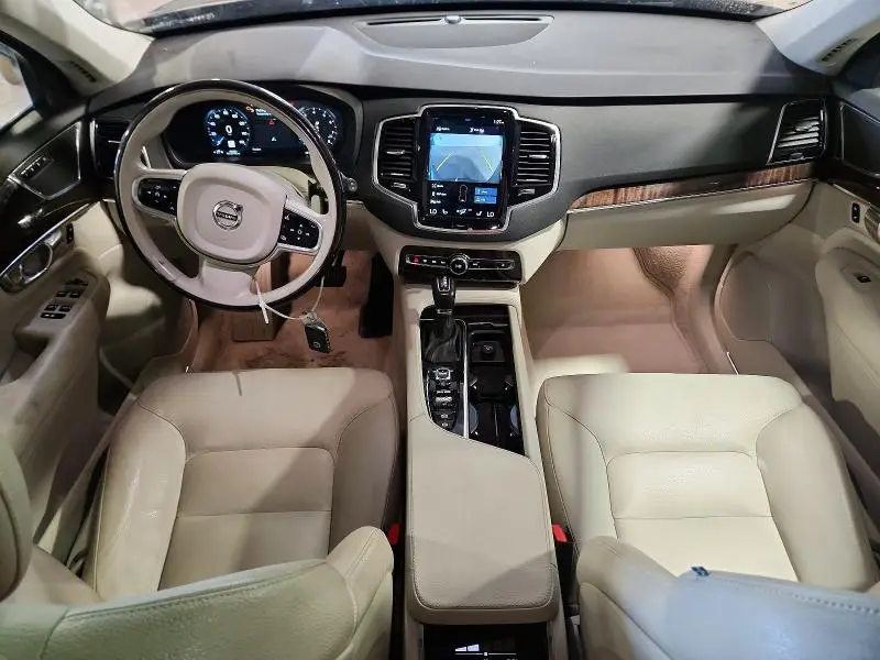 2016 VOLVO XC90 T6  